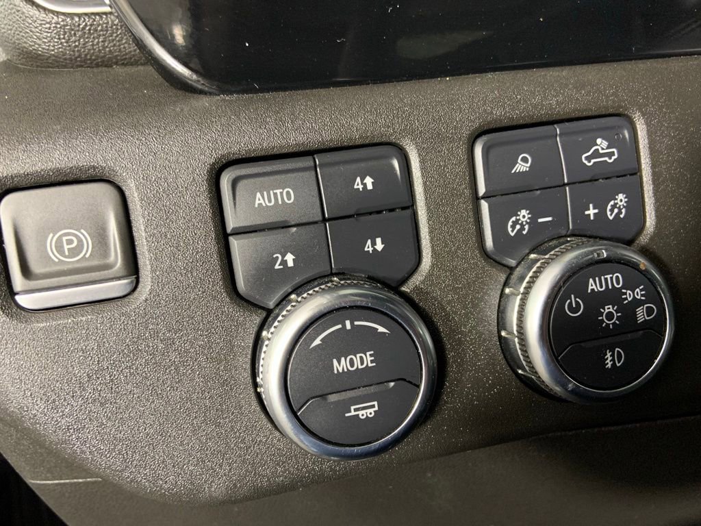 Used 2024 GMC Sierra 3500 SLT w/ SLT Convenience Package image 10