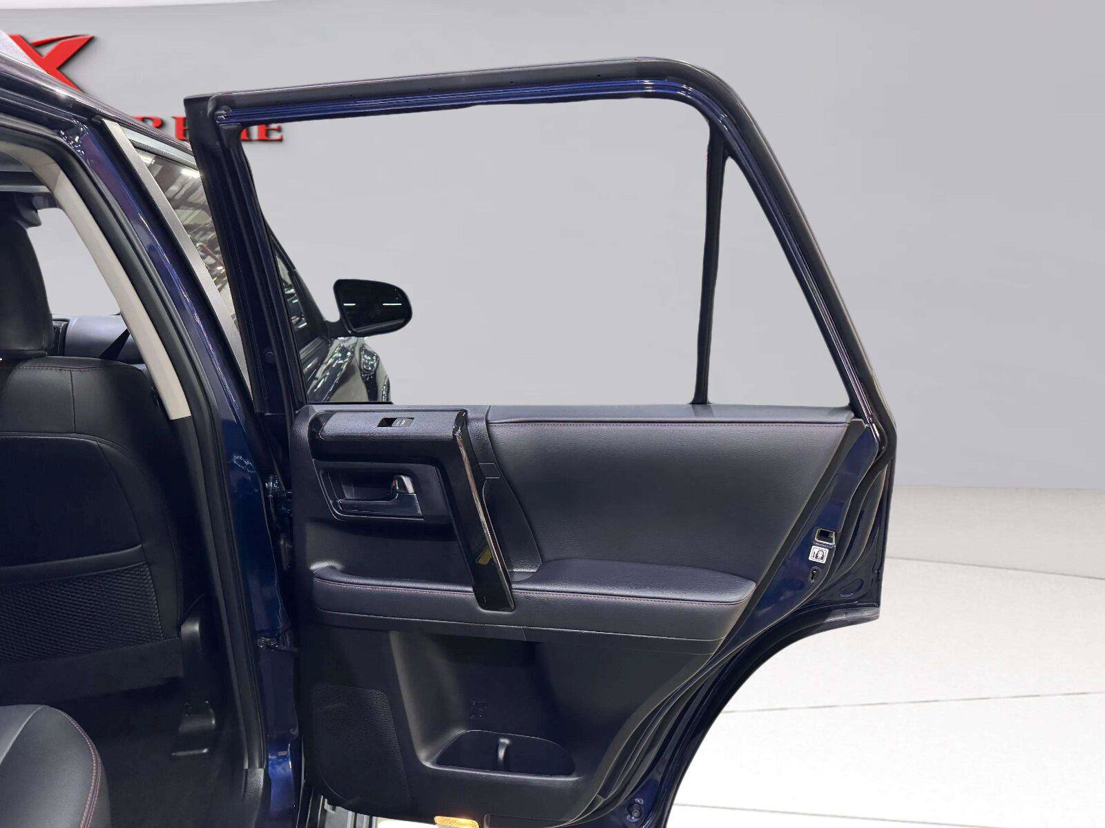 Used 2020 Toyota 4Runner TRD Off-Road Premium w/ Moonroof Package AWD/4WD image 41