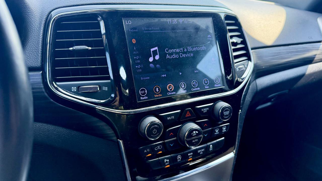 Used 2019 Jeep Grand Cherokee Altitude AWD/4WD image 21