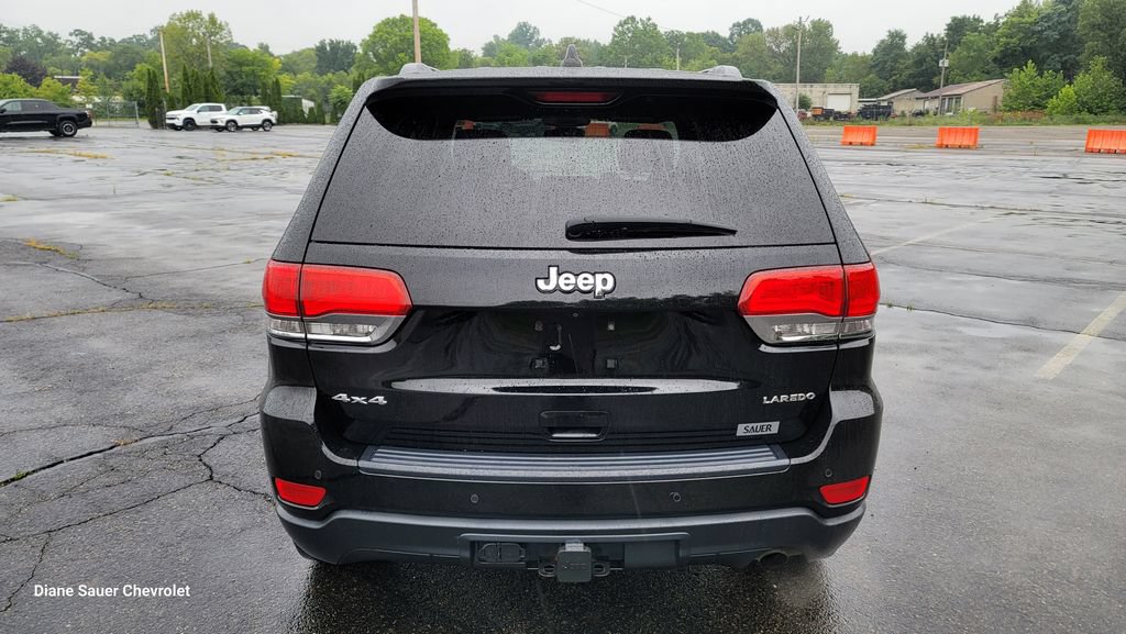 Used 2018 Jeep Grand Cherokee Laredo AWD/4WD image 10