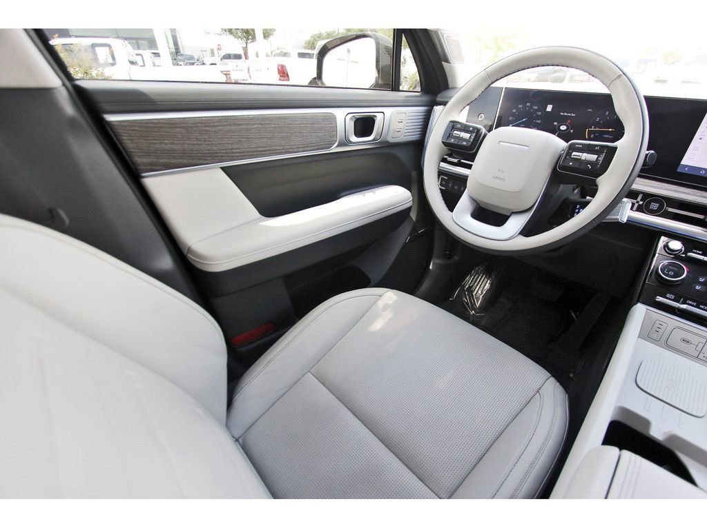 Used 2024 Hyundai Santa Fe Calligraphy image 6