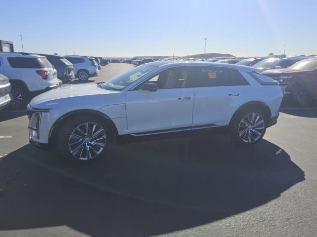 Used 2024 Cadillac Lyriq Luxury RWD image 8