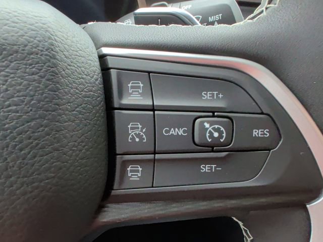 Used 2024 Jeep Grand Cherokee L Laredo AWD/4WD image 27