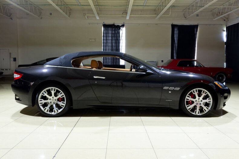 Used 2015 Maserati GranTurismo Convertible RWD image 29