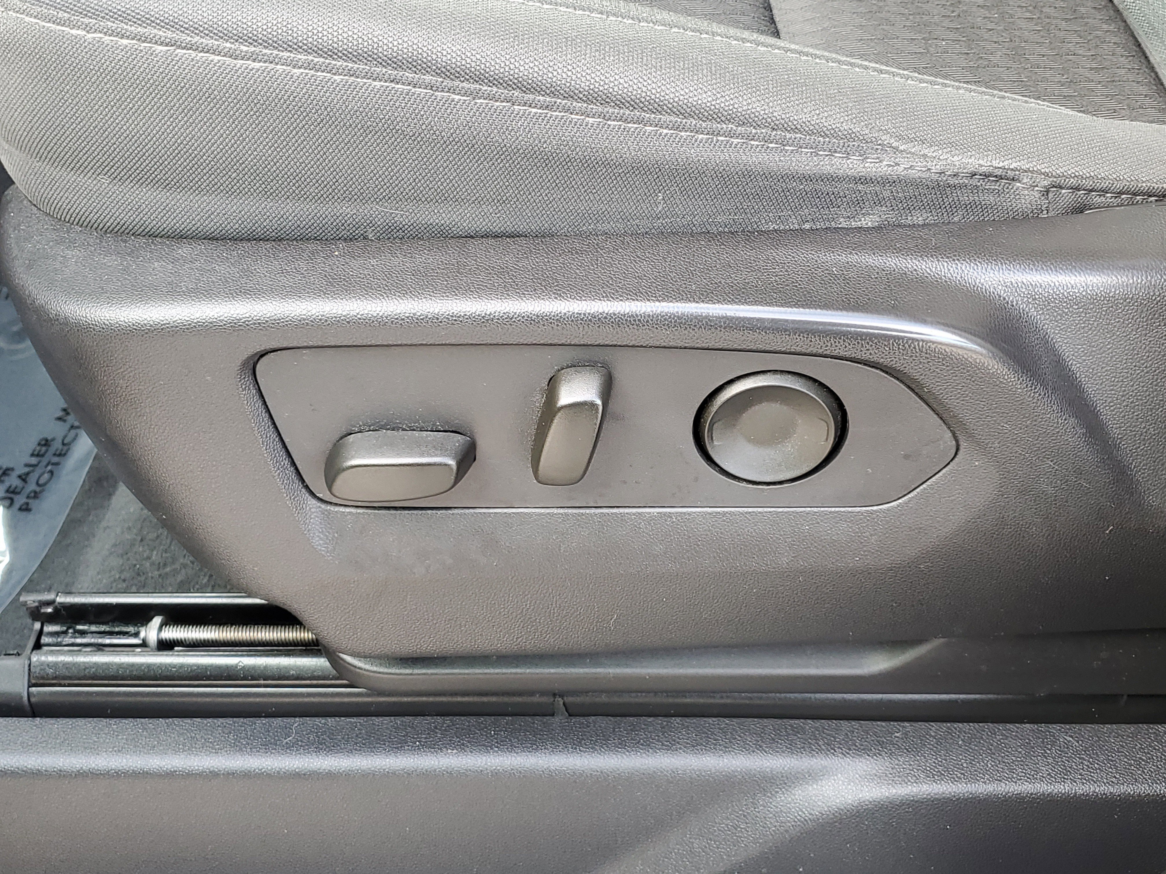 Used 2022 Chevrolet Silverado 1500 Custom image 19