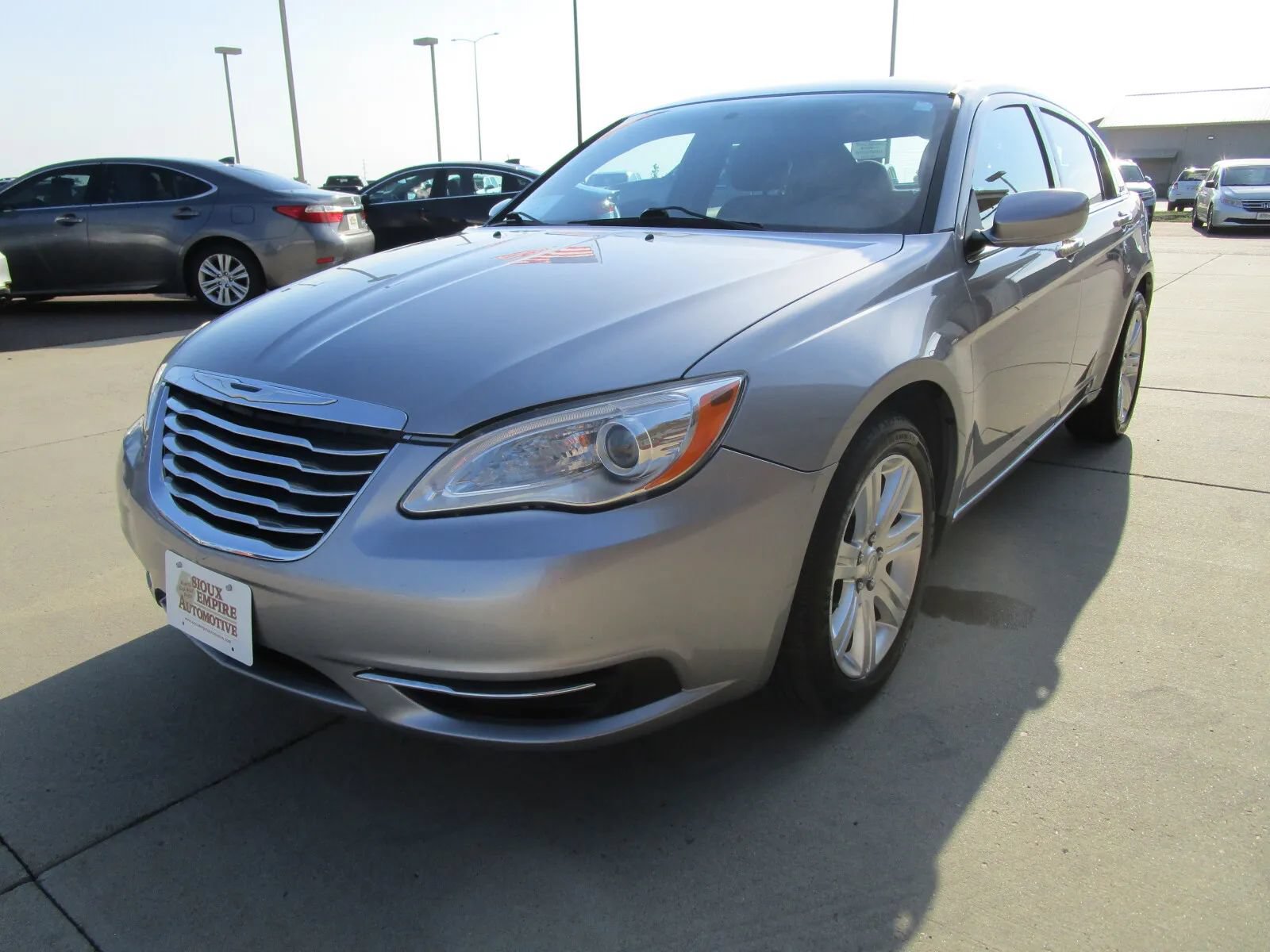 Used 2013 Chrysler 200 Touring w/ Cold Weather Group FWD image 5