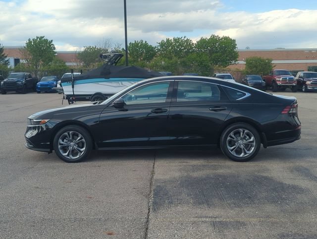 Used 2023 Honda Accord EX image 6