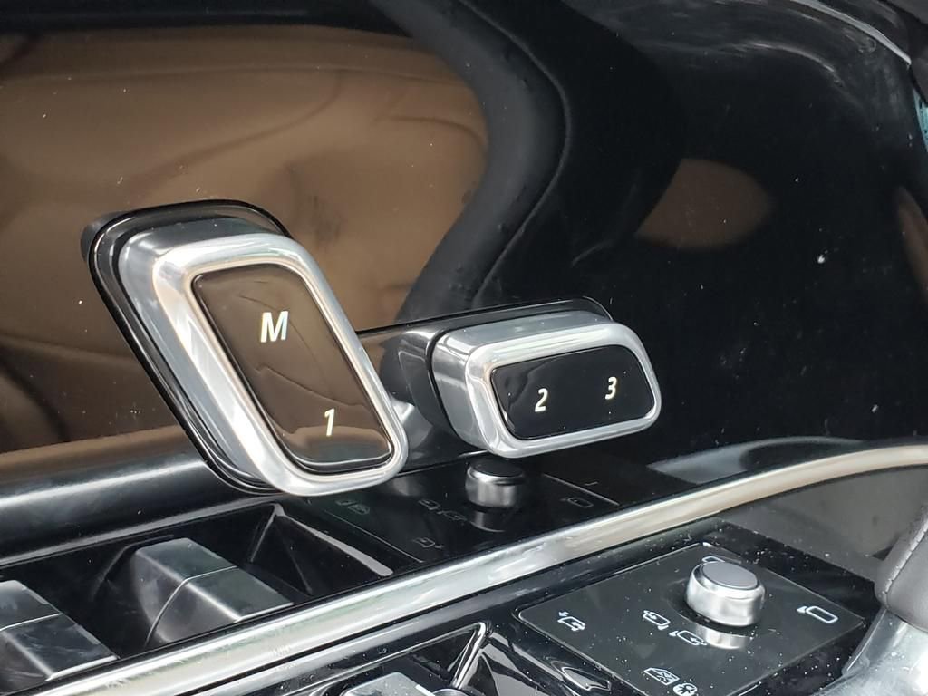 New 2025 Land Rover Range Rover SE image 17