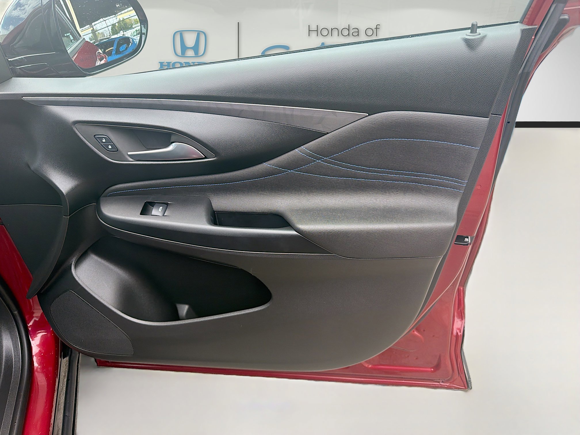 Used 2024 Buick Envista Sport Touring w/ Convenience I Package FWD image 33