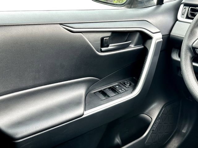 Used 2024 Toyota RAV4 LE AWD/4WD image 24