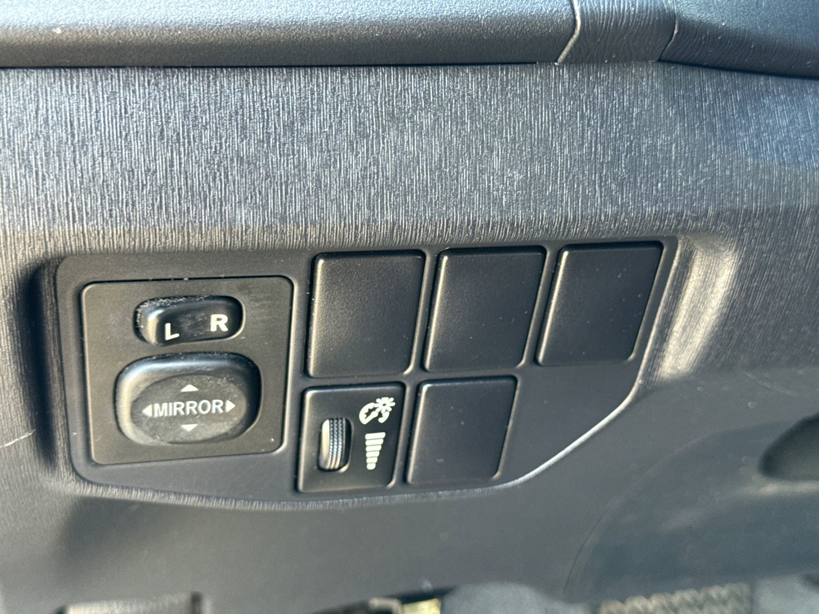 Used 2014 Toyota Prius Two FWD image 18