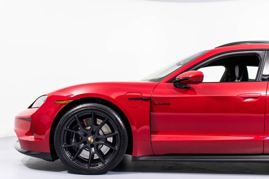 Used 2025 Porsche Taycan GTS AWD/4WD image 28