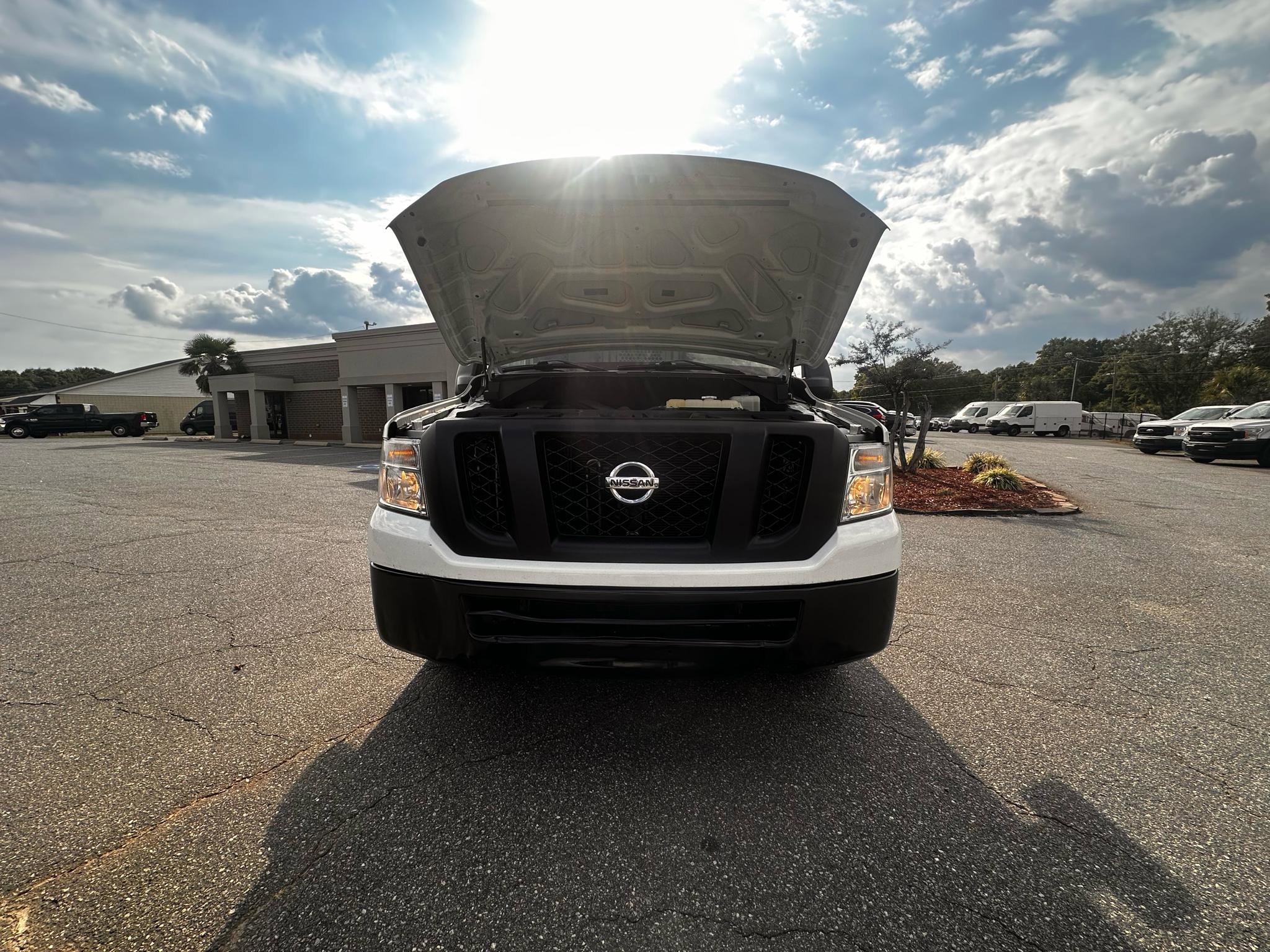 Used 2015 Nissan NV 2500 SV image 48