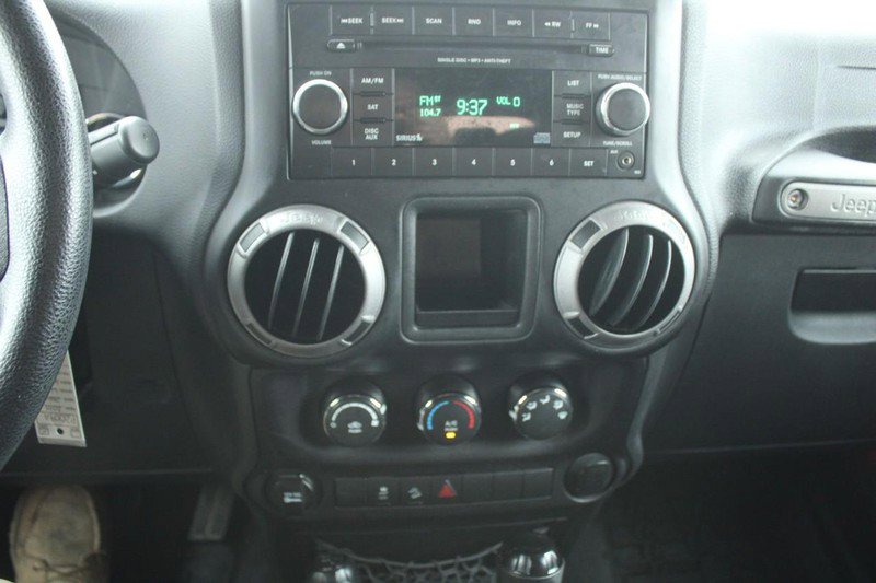 Used 2015 Jeep Wrangler Sport image 17