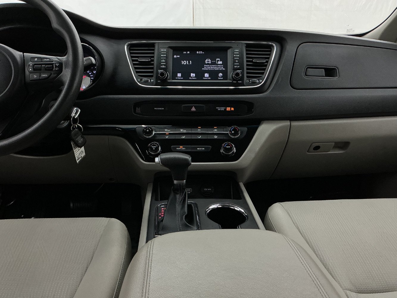 Used 2020 Kia Sedona L FWD image 28