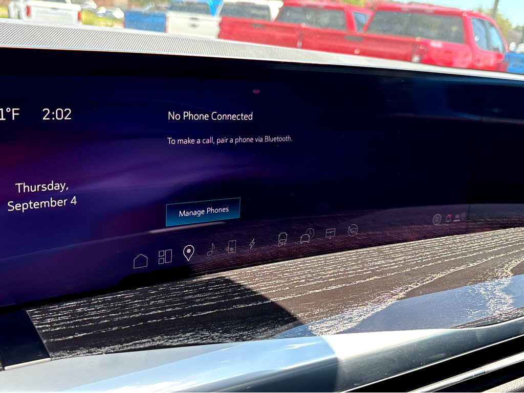 New 2025 Cadillac Escalade IQ Sport 1 w/ LPO, ONYX Package image 6