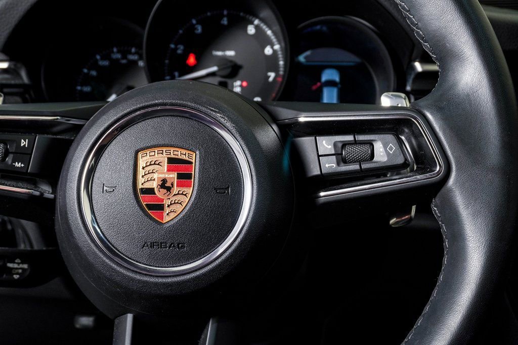 Certified 2024 Porsche Macan w/ Premium Plus Package image 19