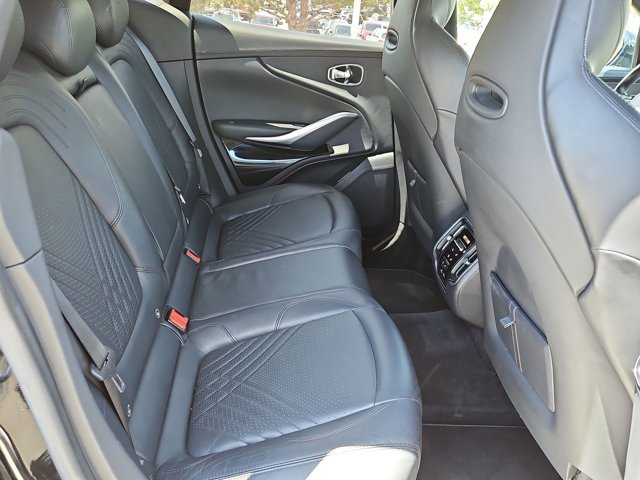 Used 2022 Aston Martin DBX AWD/4WD image 21