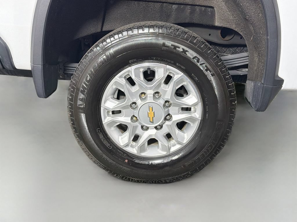 Used 2024 Chevrolet Silverado 2500 LT w/ Z71 Off-Road Package AWD/4WD image 28