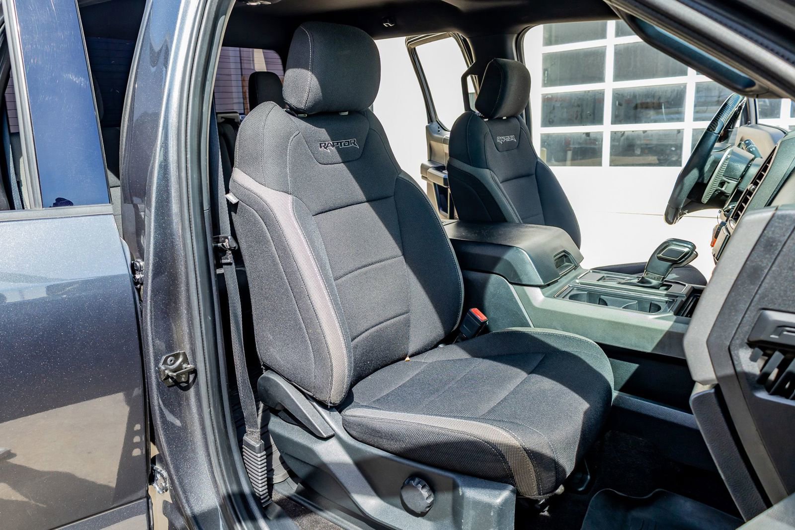 Used 2020 Ford F150 Raptor AWD/4WD image 30