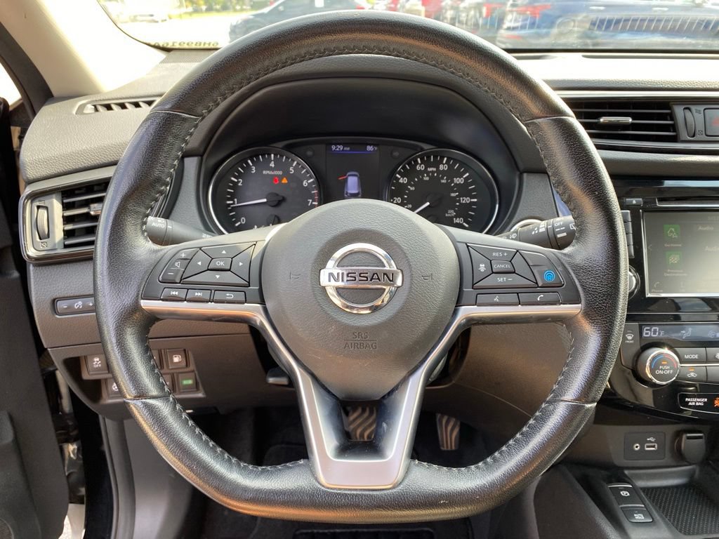 Used 2020 Nissan Rogue SV w/ Premium Package FWD image 13