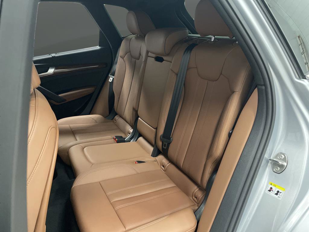 Used 2024 Audi Q5 e Premium Plus w/ Premium Plus Package image 30