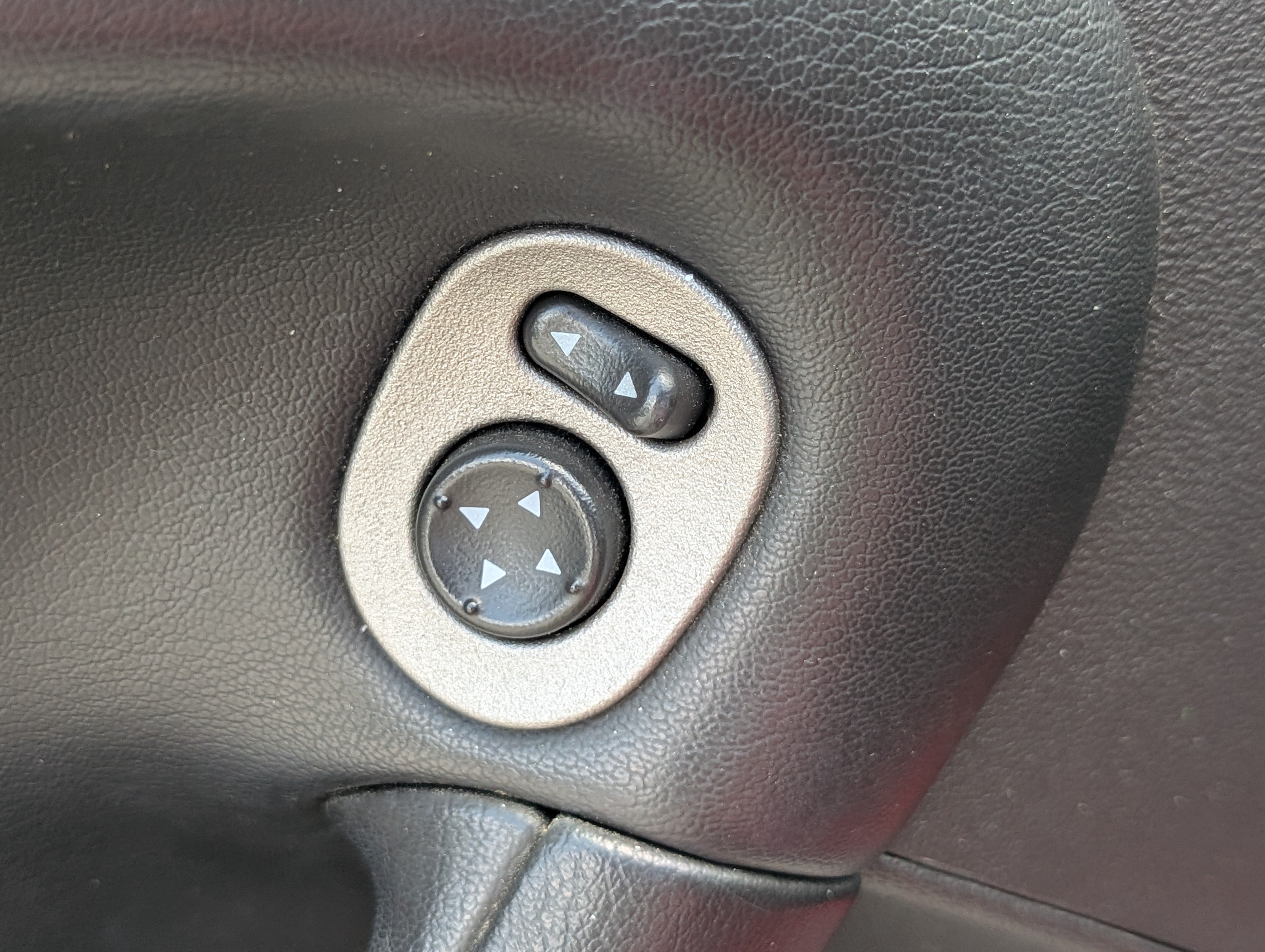 Used 2008 Pontiac Solstice Convertible w/ Preferred Package RWD image 15