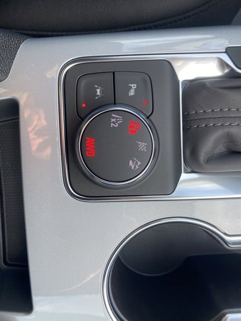 New 2026 Chevrolet Blazer LT w/ Midnight/Sport Edition AWD/4WD image 17