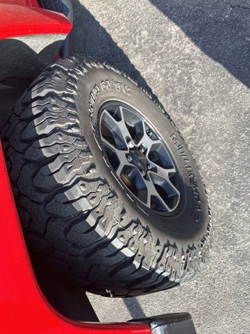Used 2017 Jeep Wrangler Unlimited Rubicon w/ Connectivity Group image 18