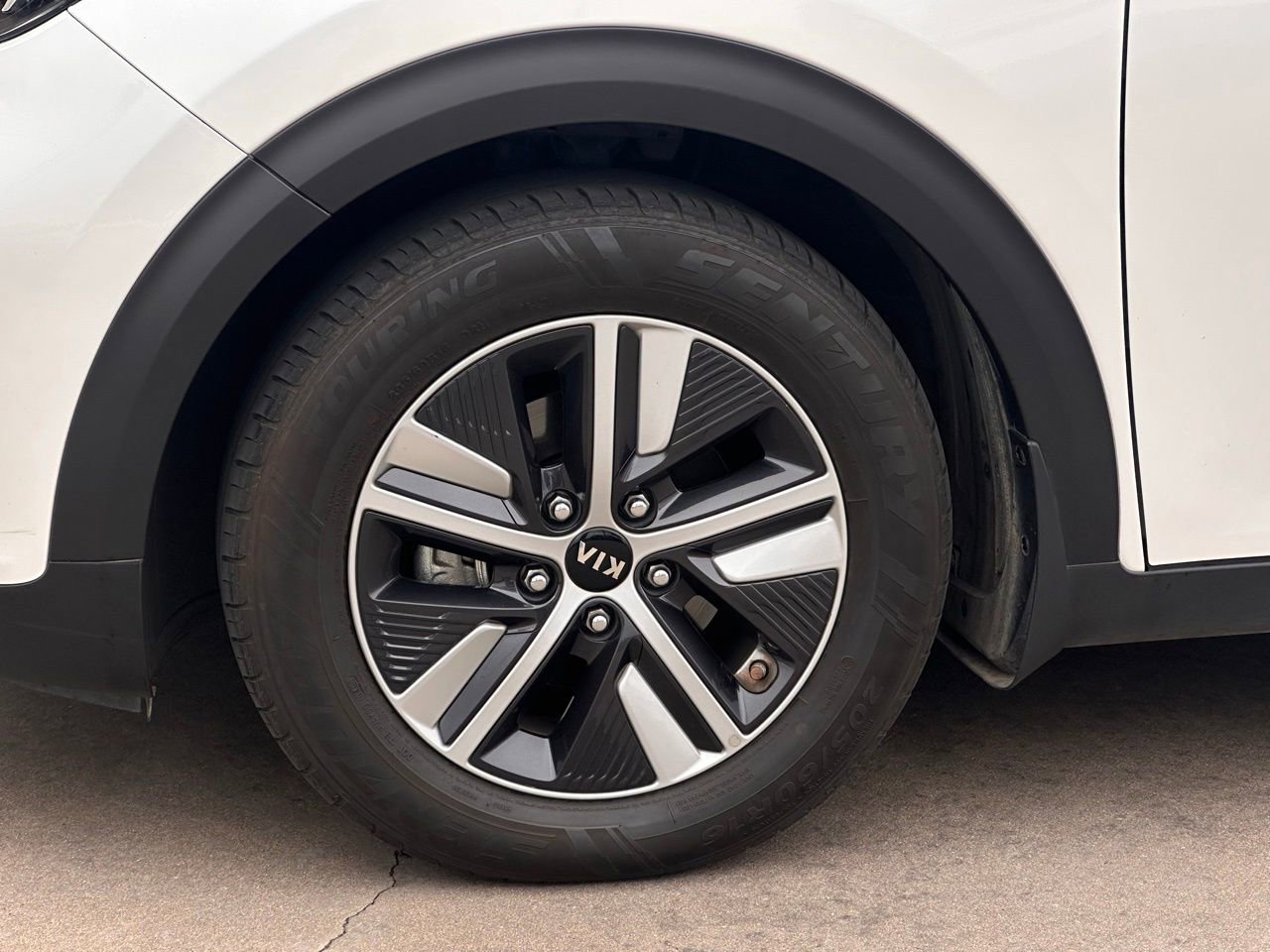 Used 2021 Kia Niro EX Premium image 9