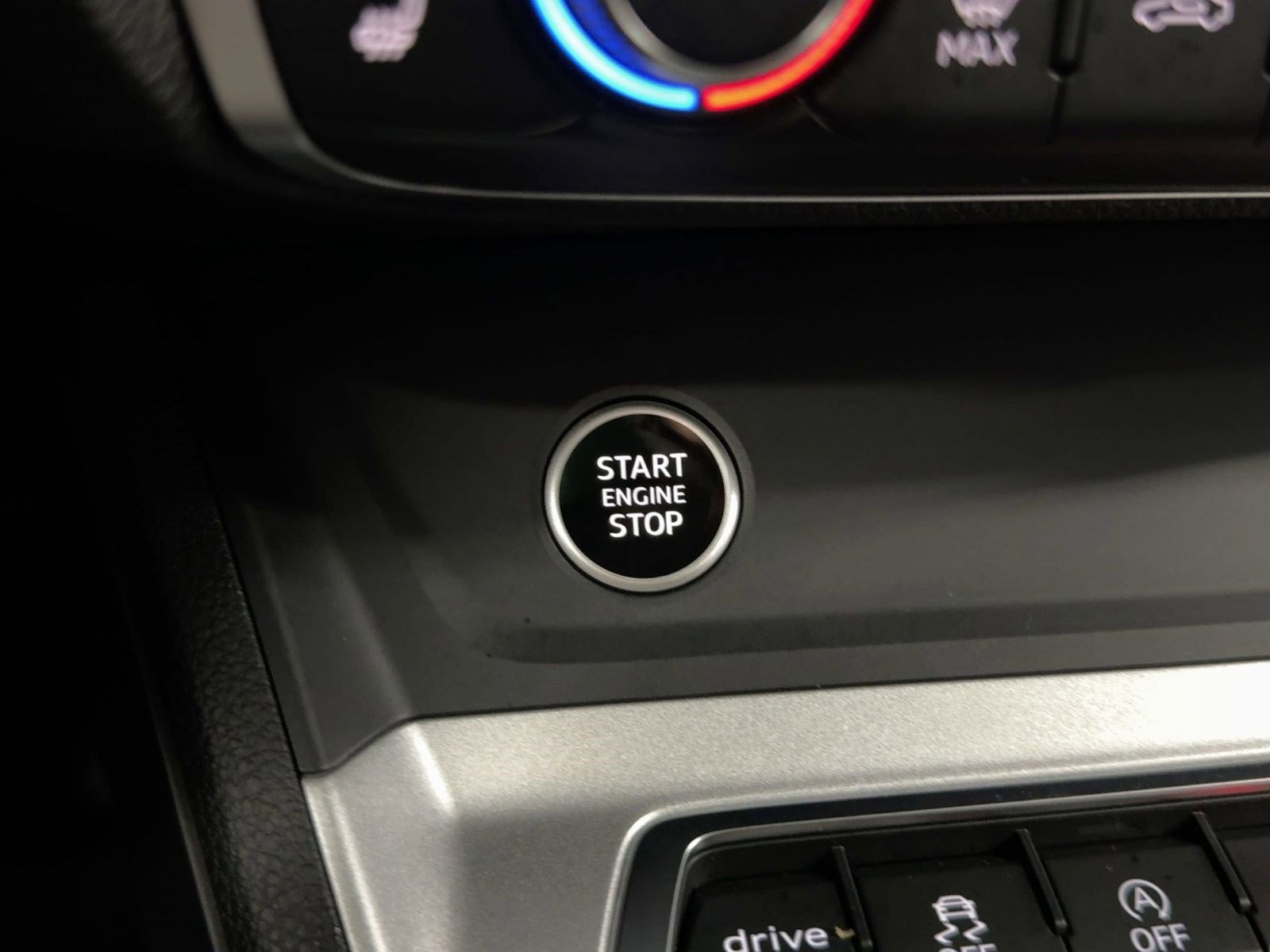 Used 2025 Audi Q3 2.0T Premium w/ Convenience Package image 25