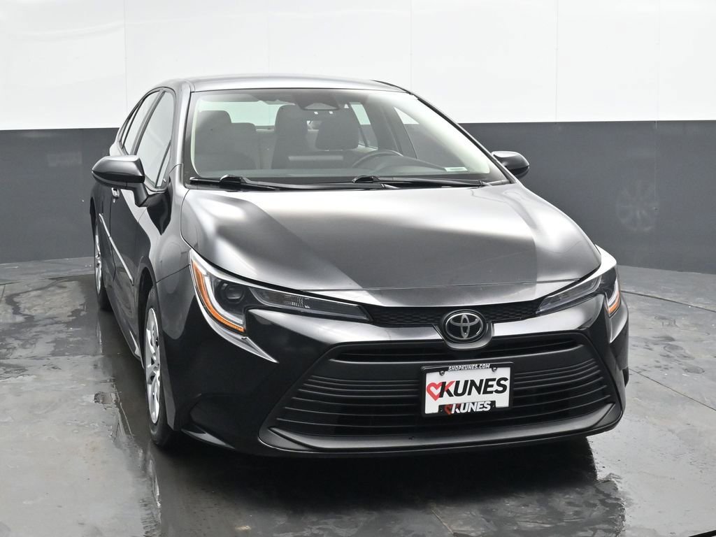 Used 2024 Toyota Corolla LE image 5