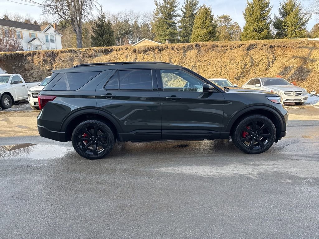 Used 2022 Ford Explorer ST w/ ST Street Pack AWD/4WD image 2
