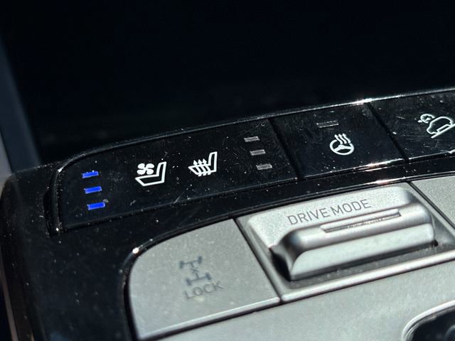 Used 2023 Hyundai Tucson Limited AWD/4WD image 19