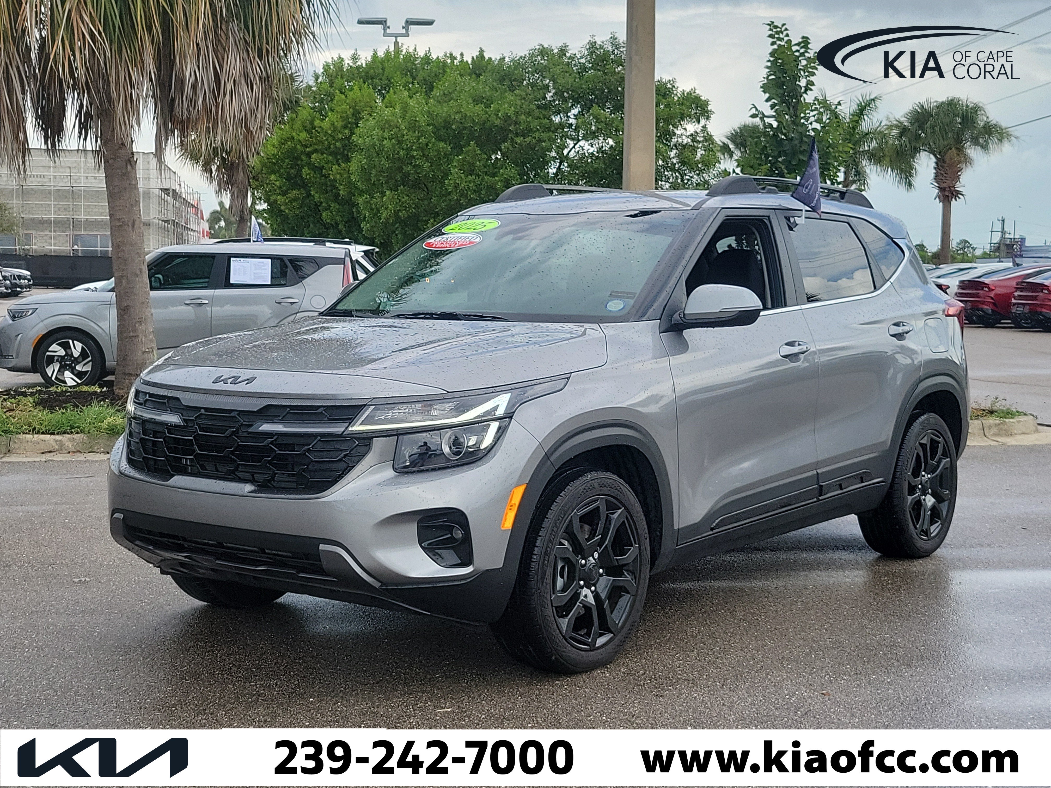 Certified 2025 Kia Seltos X-Line AWD/4WD image 3