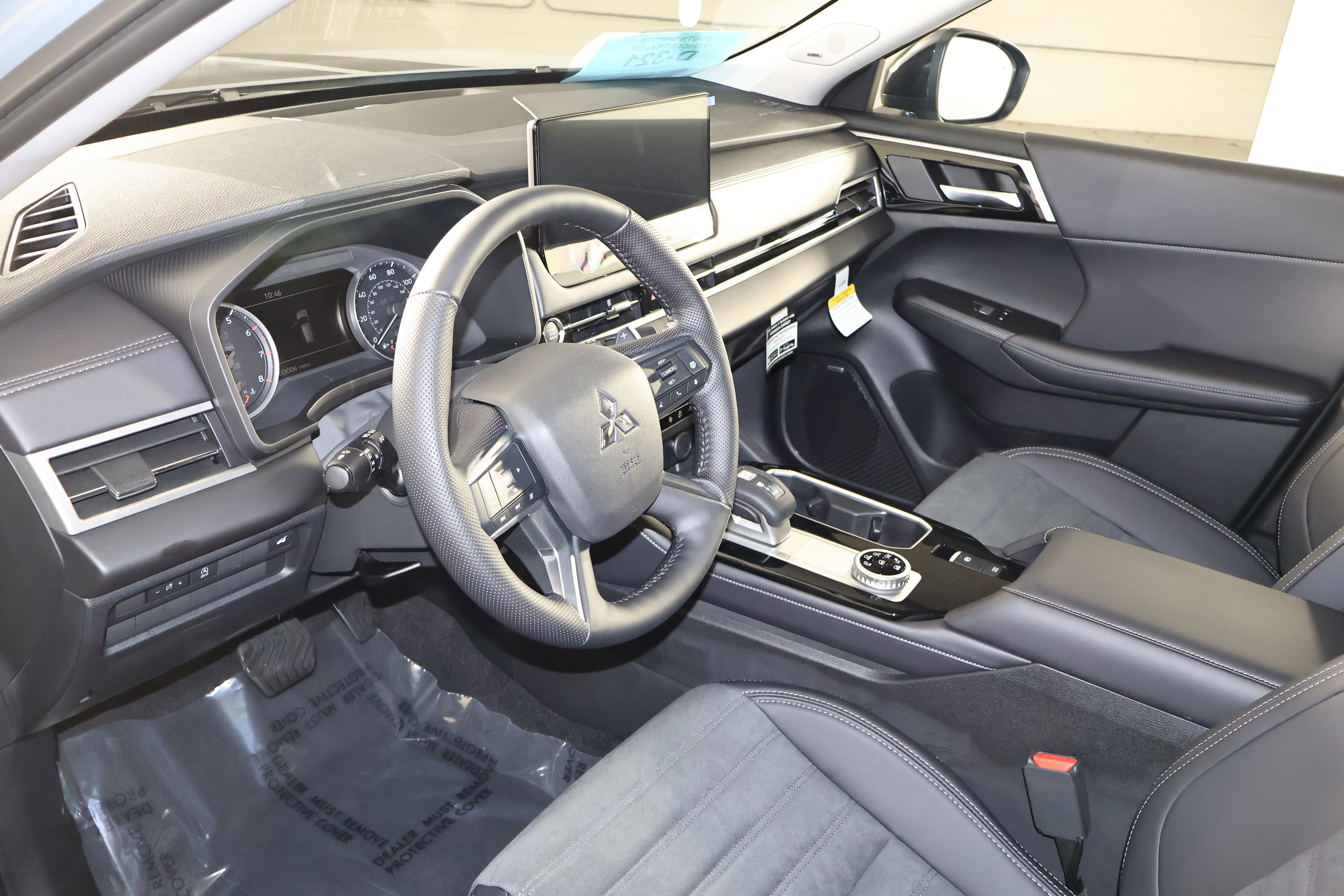 New 2026 Mitsubishi Outlander Trail Edition image 2