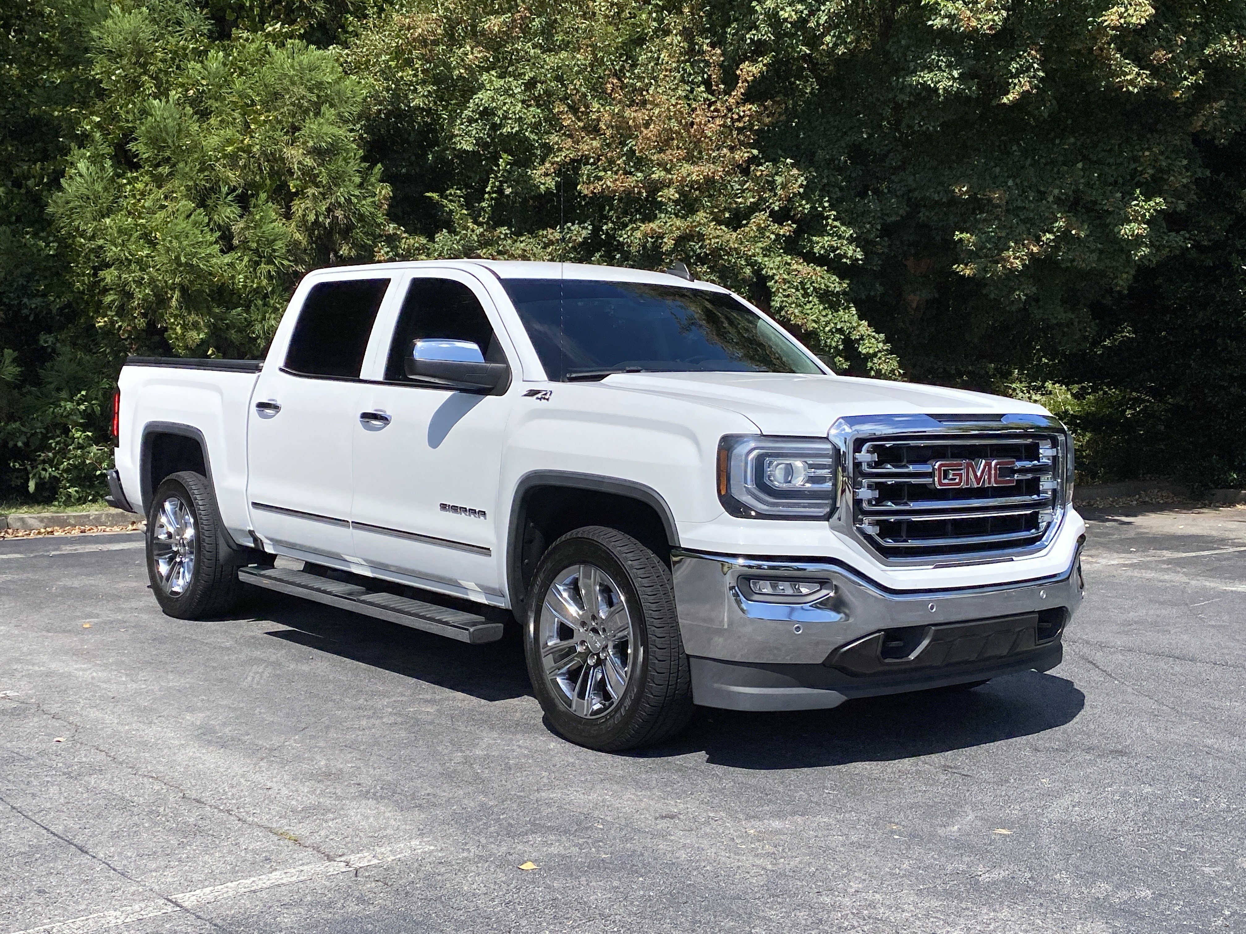 Used 2018 GMC Sierra 1500 SLT AWD/4WD image 2