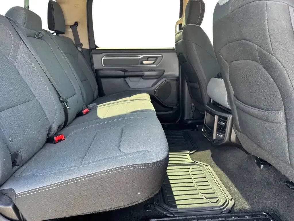 Used 2019 RAM 1500 Big Horn AWD/4WD image 17