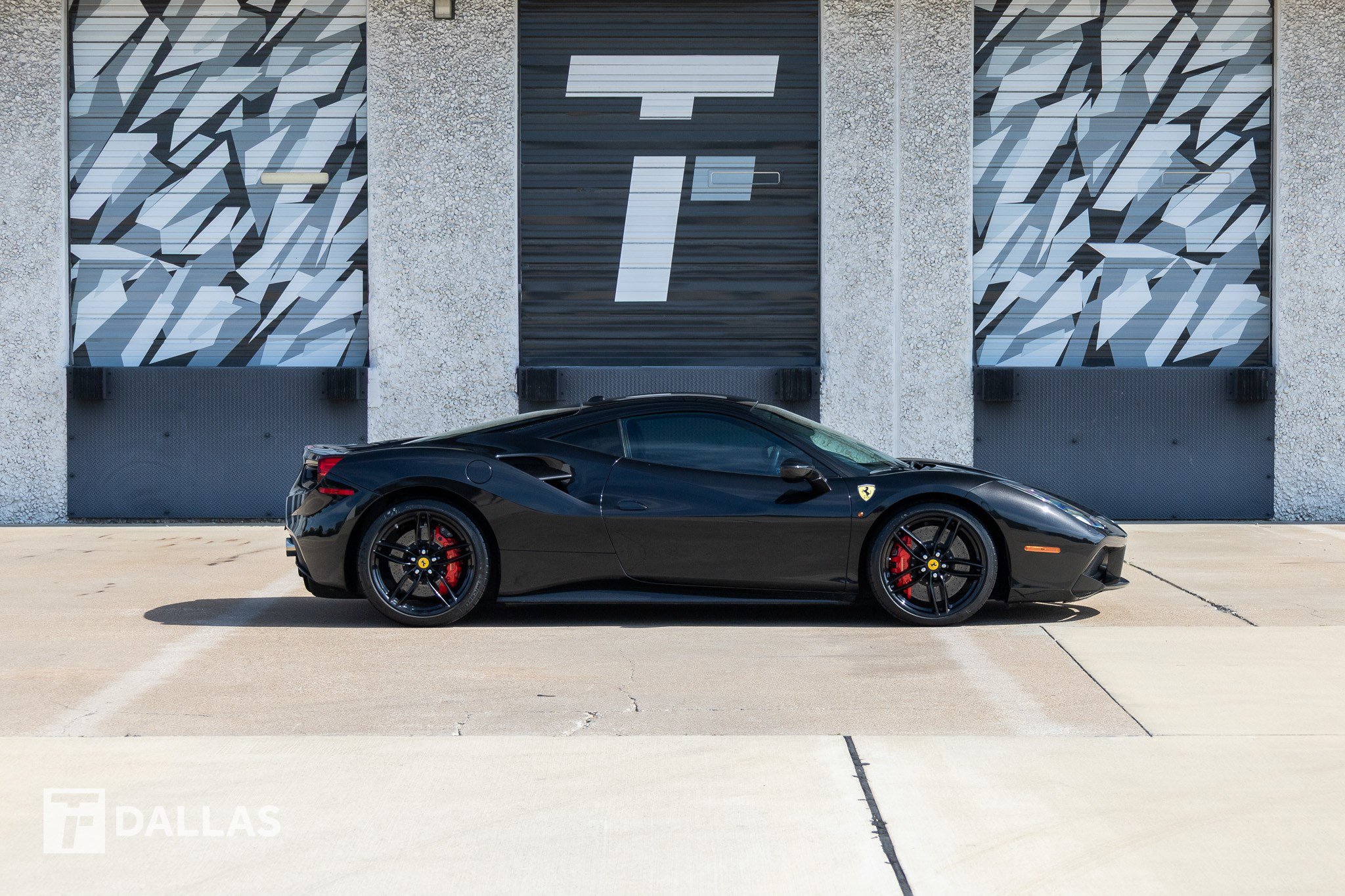 Used 2019 Ferrari 488 GTB RWD image 17