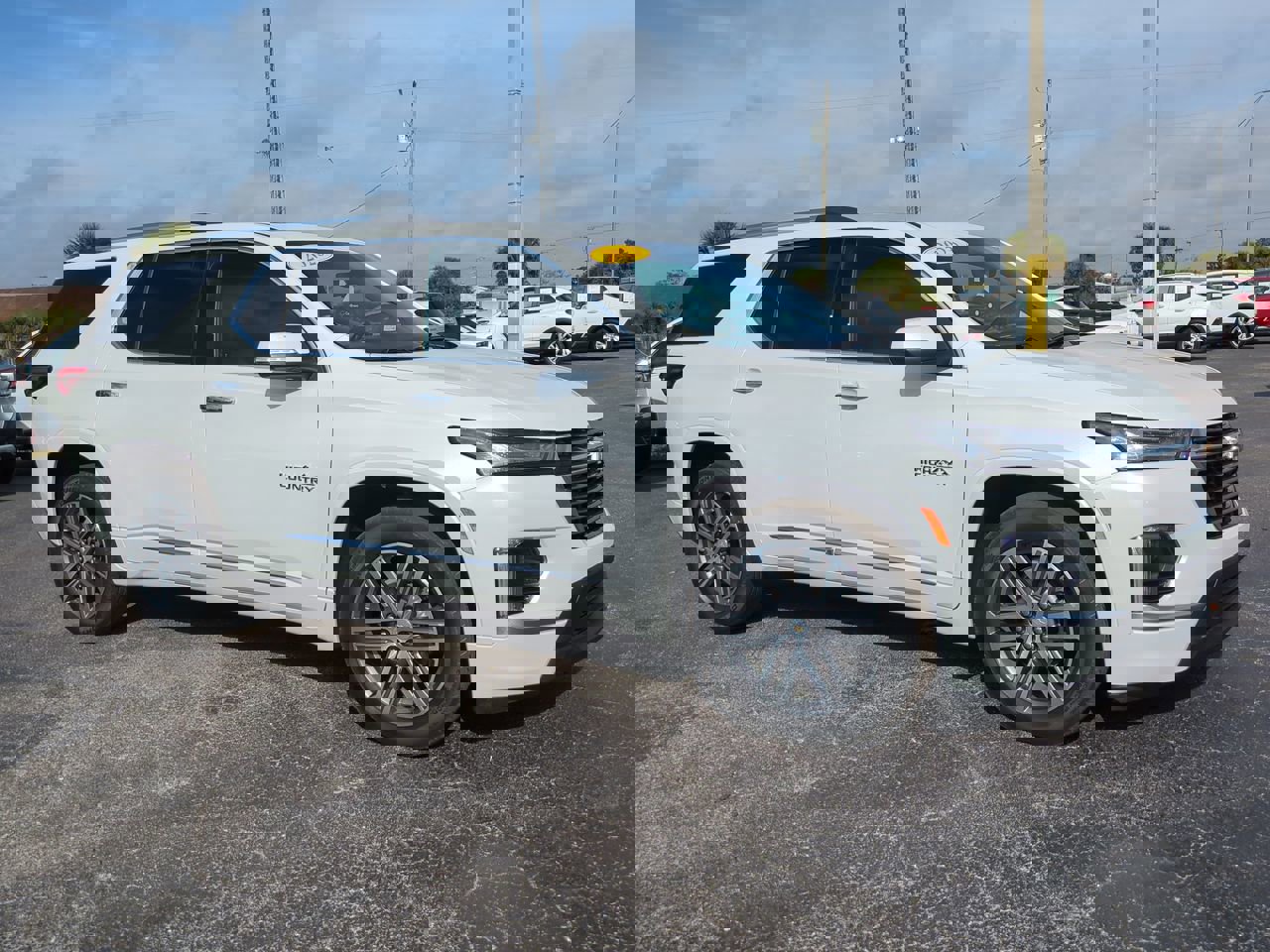 Certified 2023 Chevrolet Traverse High Country image 2