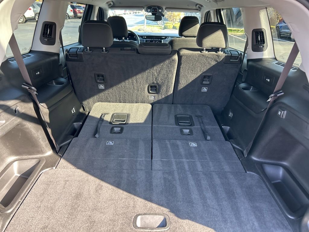 Used 2022 Jeep Grand Cherokee L Laredo w/ Luxury Tech Group I image 43