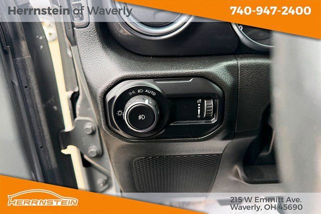 Used 2023 Jeep Wrangler Sahara image 14