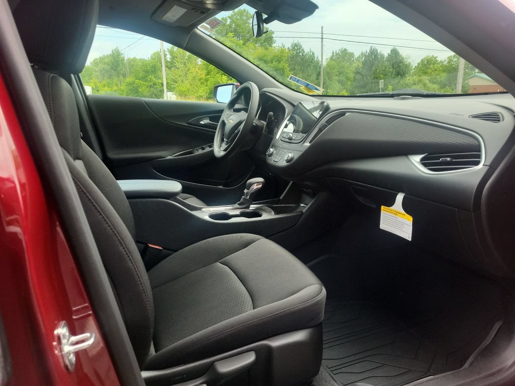 Certified 2024 Chevrolet Malibu LT w/ LPO, Floor Liner Package FWD image 15