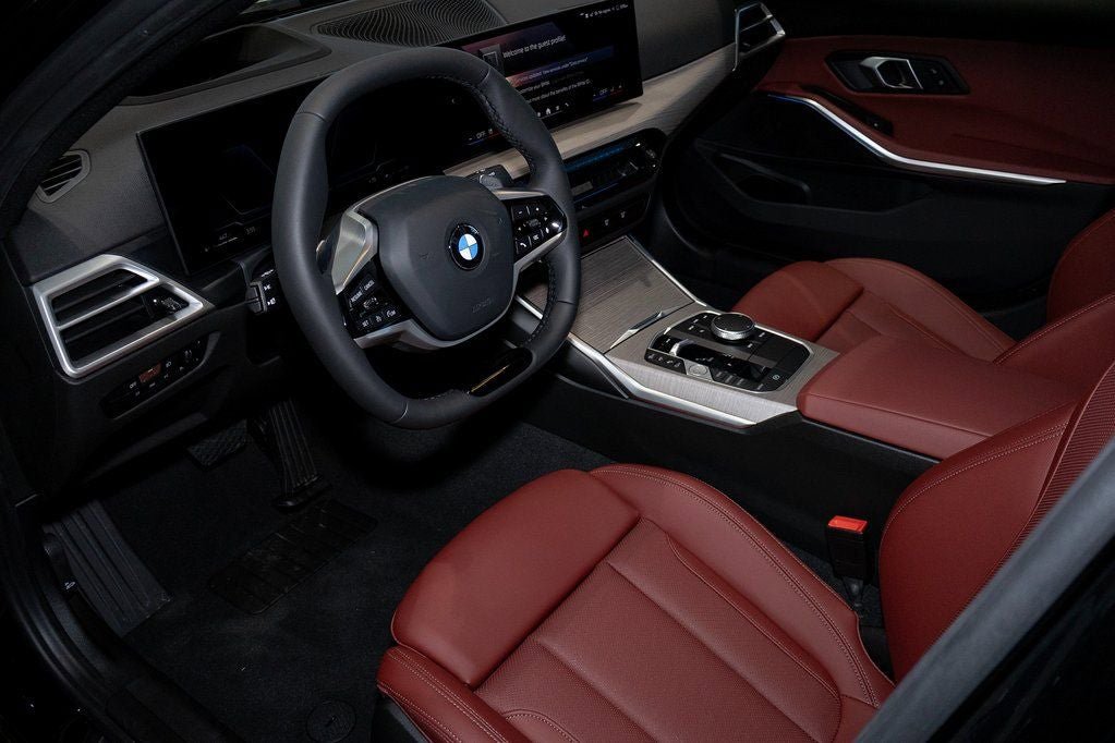 Used 2025 BMW 330i xDrive Sedan w/ Premium Package AWD/4WD image 15