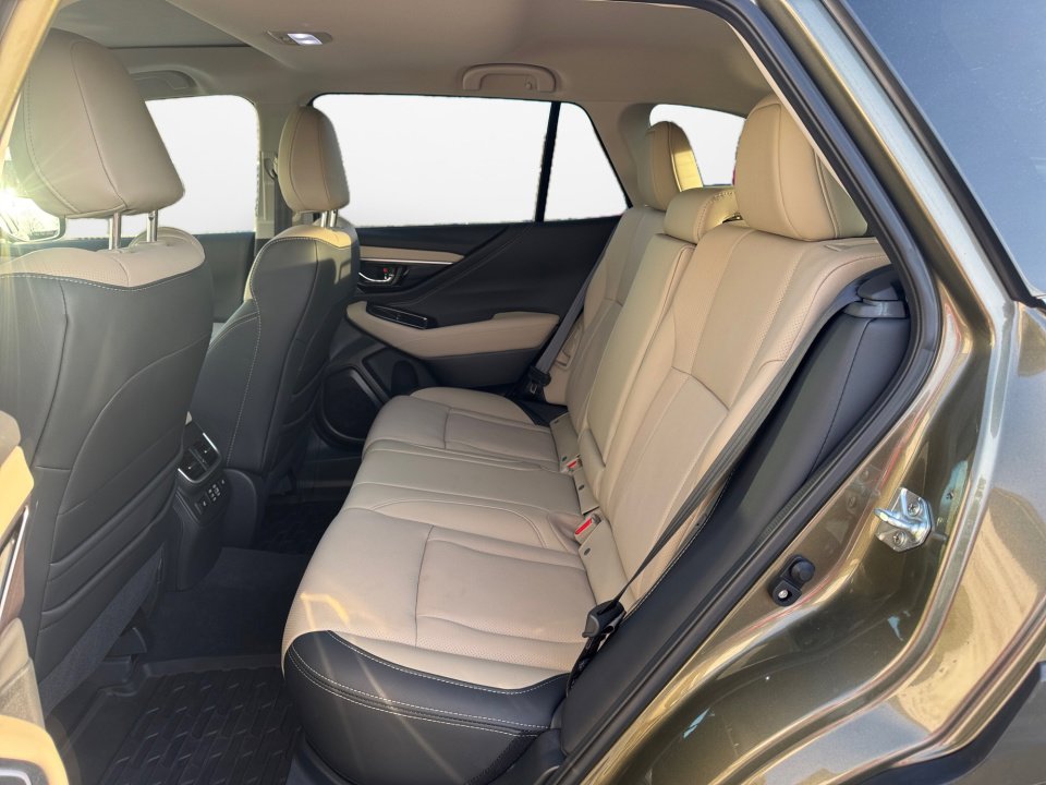 Used 2025 Subaru Outback Limited w/ Popular Package #2 image 16