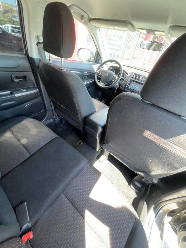 Used 2018 Mitsubishi Outlander Sport ES image 6