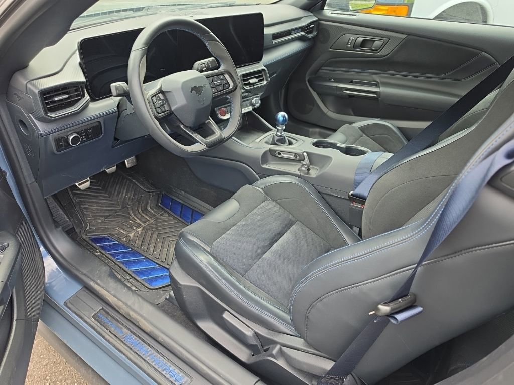 Used 2025 Ford Mustang Dark Horse RWD image 2
