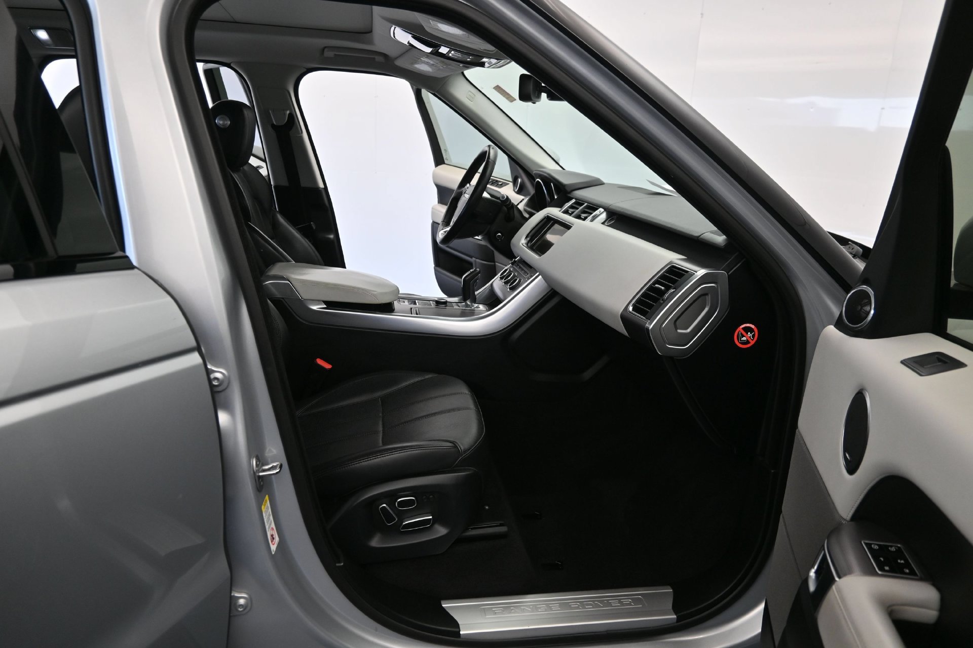 Used 2014 Land Rover Range Rover Sport HSE AWD/4WD image 21