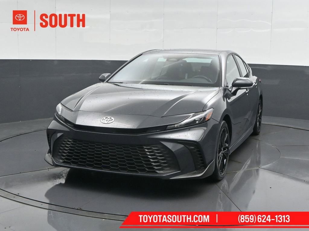 Used 2025 Toyota Camry SE FWD image 6