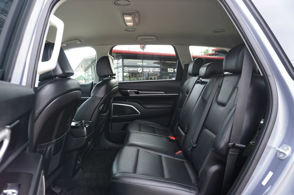 Used 2023 Kia Telluride LX FWD image 26